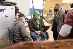 12 de enero de 2022: El senador Street recorrió la 106ª Pennsylvania Farm show hablando con vendedores, expositores y defensores de la agricultura local.  Más tarde, se reunió con una delegación de representantes de naciones africanas para discutir la posible cooperación para el desarrollo agrícola antes de sentarse para una entrevista con Russell Redding, Secretario de Agricultura de Pensilvania.