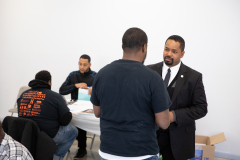 16 de noviembre de 2019: El senador Sharif Street organiza el evento Healthcare Enrollment.
