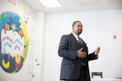 16 de noviembre de 2019: El senador Sharif Street organiza el evento Healthcare Enrollment.
