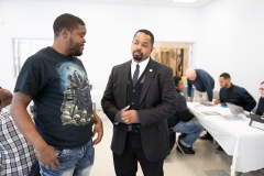 16 de noviembre de 2019: El senador Sharif Street organiza el evento Healthcare Enrollment.