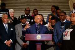 25 de mayo de 2022: El clero negro de Filadelfia pide fondos para acabar con la creciente violencia armada