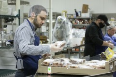 Diciembre 12, 2022: Senator Sharif Street joins Sen. Dillon and other local elected officials to announce a $1.25 million grant for the Caring for Friends to help fund a new 12,000-square-foot refrigerated storage facility.