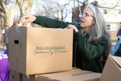 April 2, 2022: Senator Sharif Street joined Loree Jones of Philabundance to kick off the 30-day food drive which marks the beginning of Ramadan.