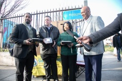 2 de abril de 2022: El senador Sharif Street se unió a Loree Jones, de Philabundance, para dar el pistoletazo de salida a la campaña de recogida de alimentos de 30 días que marca el comienzo del Ramadán.