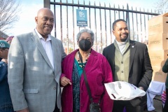 April 2, 2022: Senator Sharif Street joined Loree Jones of Philabundance to kick off the 30-day food drive which marks the beginning of Ramadan.