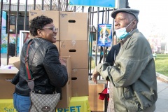 2 de abril de 2022: El senador Sharif Street se unió a Loree Jones, de Philabundance, para dar el pistoletazo de salida a la campaña de recogida de alimentos de 30 días que marca el comienzo del Ramadán.