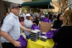 5 de abril de 2023: Senator Street y Philabundance distribuyen alimentos en el marco de la iniciativa Alejar el hambre durante el Ramadán