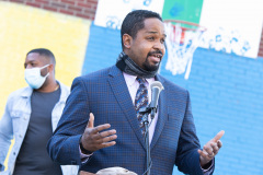 April 13, 2021: Sen. Street, along with Mayor Jim Kenney and other Philadelphia officials, held a news conference in North Philadelphia  today to announce 30 days of food distribution that will deliver 6,000 meals to local residents during the holy month of Ramadan. The program is a partnership between Street and Philabundance, the city’s leading hunger prevention organization.