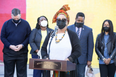 April 13, 2021: Sen. Street, along with Mayor Jim Kenney and other Philadelphia officials, held a news conference in North Philadelphia  today to announce 30 days of food distribution that will deliver 6,000 meals to local residents during the holy month of Ramadan. The program is a partnership between Street and Philabundance, the city’s leading hunger prevention organization.