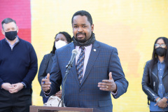 April 13, 2021: Sen. Street, along with Mayor Jim Kenney and other Philadelphia officials, held a news conference in North Philadelphia  today to announce 30 days of food distribution that will deliver 6,000 meals to local residents during the holy month of Ramadan. The program is a partnership between Street and Philabundance, the city’s leading hunger prevention organization.