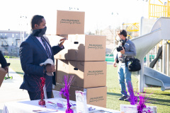 April 13, 2021: Sen. Street, along with Mayor Jim Kenney and other Philadelphia officials, held a news conference in North Philadelphia  today to announce 30 days of food distribution that will deliver 6,000 meals to local residents during the holy month of Ramadan. The program is a partnership between Street and Philabundance, the city’s leading hunger prevention organization.