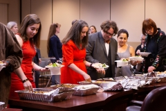 5 de junio de 2019: El senador Street organizó un almuerzo en el Capitolio para conmemorar Eid Al-Fitr, una celebración de tres días que ocurre al final del mes sagrado islámico de Ramadán. Después de evitar la comida y el agua mientras sale el sol durante el último mes, Eid marca la ruptura del ayuno para los musulmanes de todo el mundo.