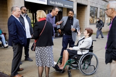 18 de marzo de 2022 - El senador Sharif Street estuvo acompañado por la senadora Christine Tartaglione y el representante Stephen Kinsey para entregar a los funcionarios de Einstein Health Network un cheque simulado de 1 millón de dólares para ampliar el Departamento de Urgencias del Einstein Medical Center de Filadelfia.