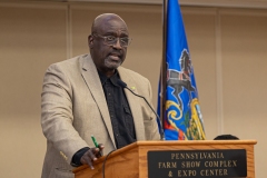 Enero 8, 2025: Senator Sharif Street hosts annual Farm Show Forum.