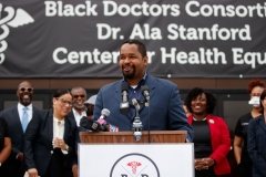 Mayo 16, 2022: Sen. Street joins collogues to announce $13.8 Million in Health Equity Funding. They presented a $2.8 million check to the Pennsylvania School-Based Health Alliance for behavioral health services in school-based health centers and a $1 million check to the Black Doctors Consortium for health programs assistance and continued growth.