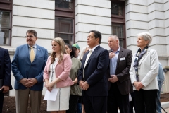 7 de mayo de 2019: El senador Street se une a sus compañeros del Caucus Legislativo del Hambre en un evento para marcar la apertura de la 10ª temporada del Jardín del Hambre del Capitolio.