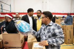 Meek Mill holiday gift drive