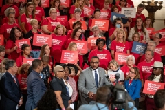 October 4, 2023: Senator Sharif Street joined colleagues and Moms Demand Action Executive Director Angela Ferrell-Zabala and Over 100 Gun Safety Advocates at Statehouse to Call for Action on Gun Safety During Annual Advocacy Day.