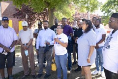 30 de julio de 2022: El senador Street organizó un paseo por la paz a través de los barrios del norte y el oeste de Filadelfia que han sido testigos de la violencia armada recientemente.