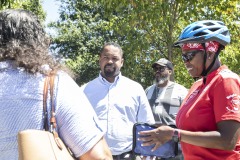 30 de julio de 2022: El senador Street organizó un Paseo por la Paz a través de los barrios del norte y el oeste de Filadelfia que han sido testigos de la violencia armada recientemente.