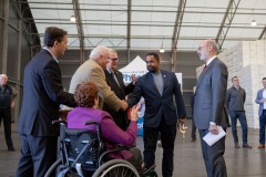14 de octubre de 2022: El senador Street se unió al senador estadounidense Bob Casey y al gobernador Tom Wolf para anunciar más de 20 millones de dólares en subvenciones para la terminal marítima Tioga de PhilaPort.