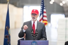 14 de octubre de 2022: El senador Street se unió al senador estadounidense Bob Casey y al gobernador Tom Wolf para anunciar más de 20 millones de dólares en subvenciones para la terminal marítima Tioga de PhilaPort.