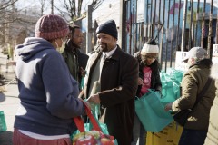 11 de marzo de 2024: Senator Street y Philabundance distribuyen durante el Ramadán.