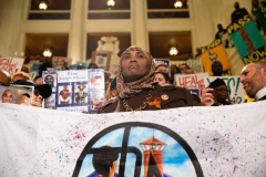 23 de octubre de 2019: : El senador Street participa en la manifestación End Death By Incarceration en la Rotonda del Capitolio.