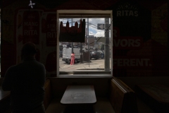 29 de mayo de 2024: El senador estatal Sharif Street y los miembros del grupo de trabajo Stop and Go llevaron a cabo una reunión y un recorrido por los establecimientos Stop and Go locales.