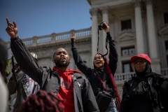 Mayo 8, 2023: Senator Sharif Street hosts a Student Marzo for Gun Safety in Harrisburg. The Forget Me Knot program is based out of Philadelphia and provides job training, mentorship, and educational resources for at-risk youth impacted by things like poverty and abuse.