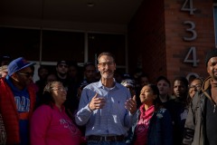 10 de noviembre de 2022: La calle Senator acoge la campaña anual de recogida y distribución de pavos