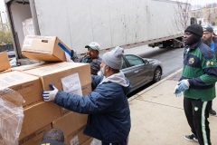 Noviembre 21, 2024:  Senator Sharif Street Hosts his Annual Turkey Give Away.
