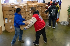 Noviembre 21, 2024:  Senator Sharif Street Hosts his Annual Turkey Give Away.