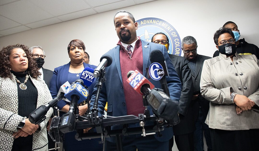 El senador Street habla sobre la prevención de la violencia armada tras el tiroteo de Filadelfia frente a su oficina de distrito